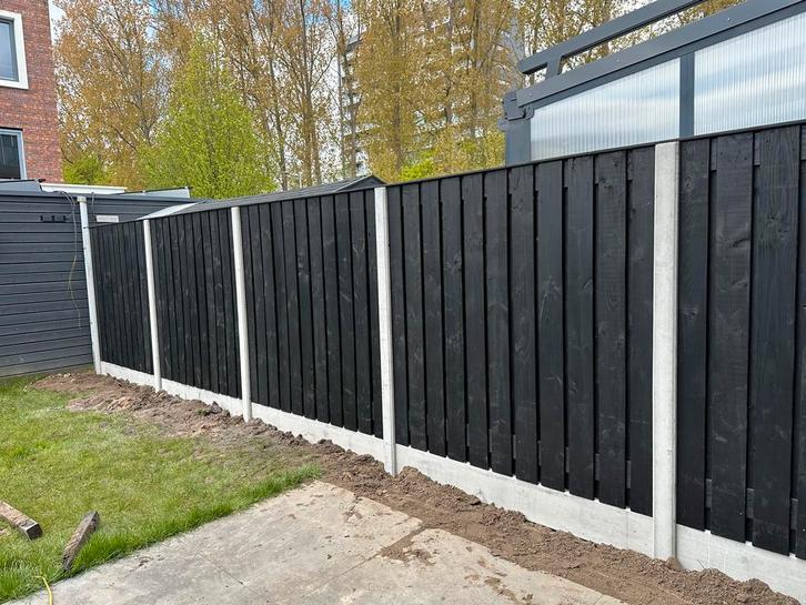 Zwarte tuinschermen met beton palen & onderplaten !, Tuin en Terras, Schuttingen, 1 tot 2 meter, Nieuw, Hout