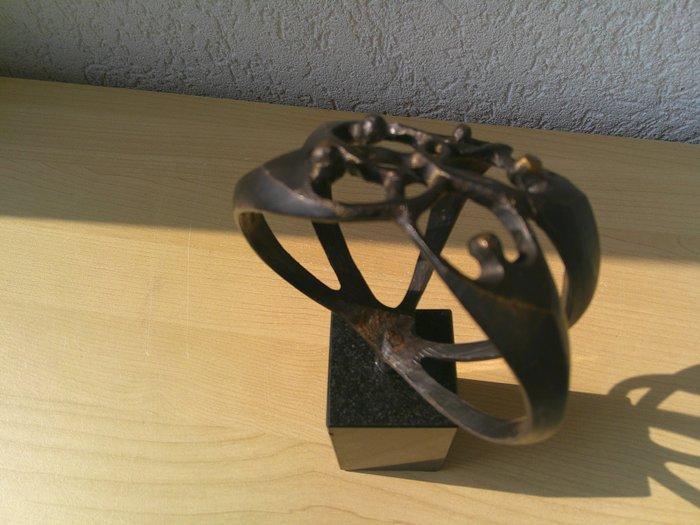 Artihove - Corry Ammerlaan - sculptuur, SAMEN DE HANDEN, Antiek en Kunst, Curiosa en Brocante