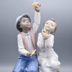 Lladró - Figuur - Un mundo de amor - Unicef #6353 -, Antiek en Kunst, Antiek | Glas en Kristal