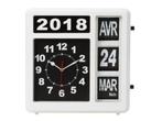 Tweedekans | Perel Wandklok Met Flipover Kalender - 31 X 31, Huis en Inrichting, Woonaccessoires | Klokken, Ophalen of Verzenden