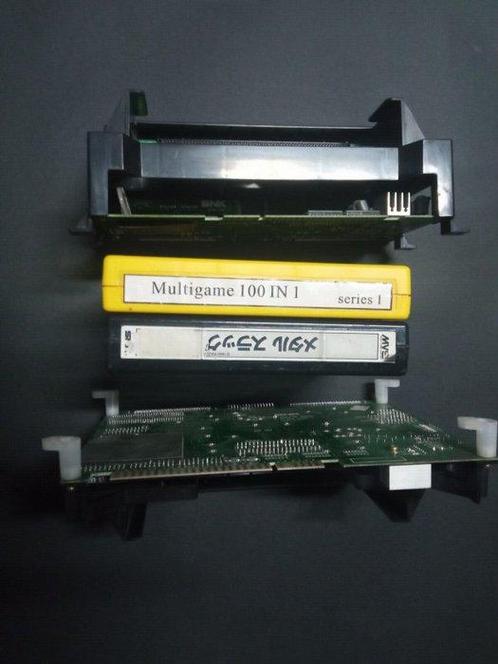 SNK - Neo Geo MVS - 2 JAMMA motherboards, 2 cartridges -, Spelcomputers en Games, Spelcomputers | Overige Accessoires