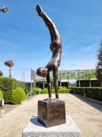 sculptuur, Performing athlete - 66 cm - Gepatineerd brons, Antiek en Kunst