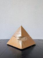 ASCENT PYRAMID, serie limitata, versione rame martellinato