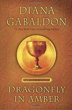 Dragonfly in Amber (25th Anniversary Edition) (Outlander).by, Boeken, Historische romans, Zo goed als nieuw, Diana Gabaldon, Verzenden