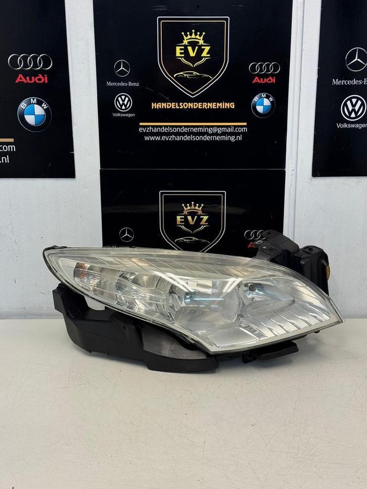 Renault Megane 1.4i koplamp rechts bj.2010 art.260100017R, Auto-onderdelen, Verlichting, Gebruikt, Renault