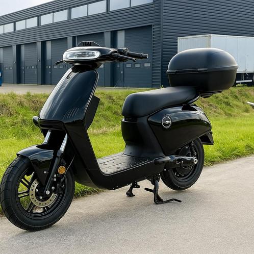 vMoto Super Soco Cux -  Elektrische Scooter (45 KM/H) Zwart, Fietsen en Brommers, Scooters | Overige merken, Elektrisch, Nieuw