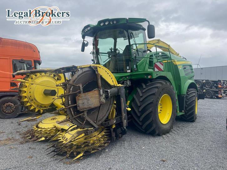 John Deere 8500 - Hakselaar + Maïsbek + graspick-up, Zakelijke goederen, Agrarisch | Werktuigen, Ophalen of Verzenden