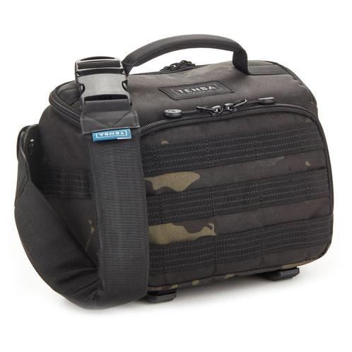 Tenba Axis V2 4l Sling Bag Multicam Zwart, Audio, Tv en Foto, Fotografie | Fototassen, Rugtas, Nieuw, Overige merken, Ophalen of Verzenden