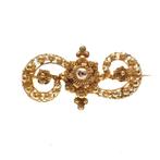 Vintage gouden S-broche van filigrain techniek (krul), Gebruikt, Overige kleuren, Ophalen of Verzenden, Met edelsteen