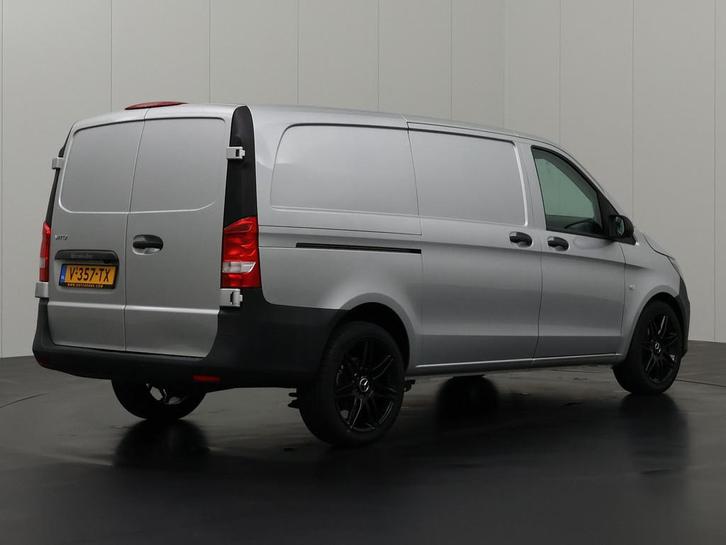 Mercedes Vito Bestelbus L2 H1 2019 Diesel Handgeschakeld, Auto's, Mercedes-Benz, Dealer onderhouden, Te koop, Zwart, Handgeschakeld