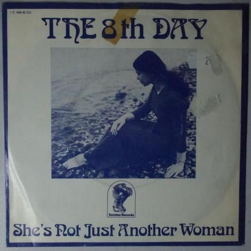 8th Day, The - Shes Not Just Another Woman - Single, Cd's en Dvd's, Vinyl Singles, Single, Gebruikt, 7 inch, Pop