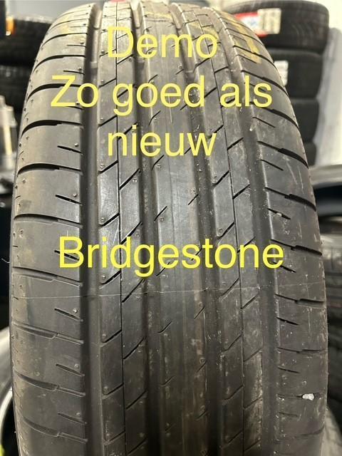 Demo 225 60 18  Bridgestone zo goed als nieuw, Auto-onderdelen, Banden en Velgen, 18 inch, Zomerbanden, 225 mm, Personenwagen
