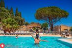 Prachtige 4 sterren camping  vlakbij stranden van St.Tropez, In bos, Recreatiepark, 4 of meer slaapkamers, Chalet, Bungalow of Caravan