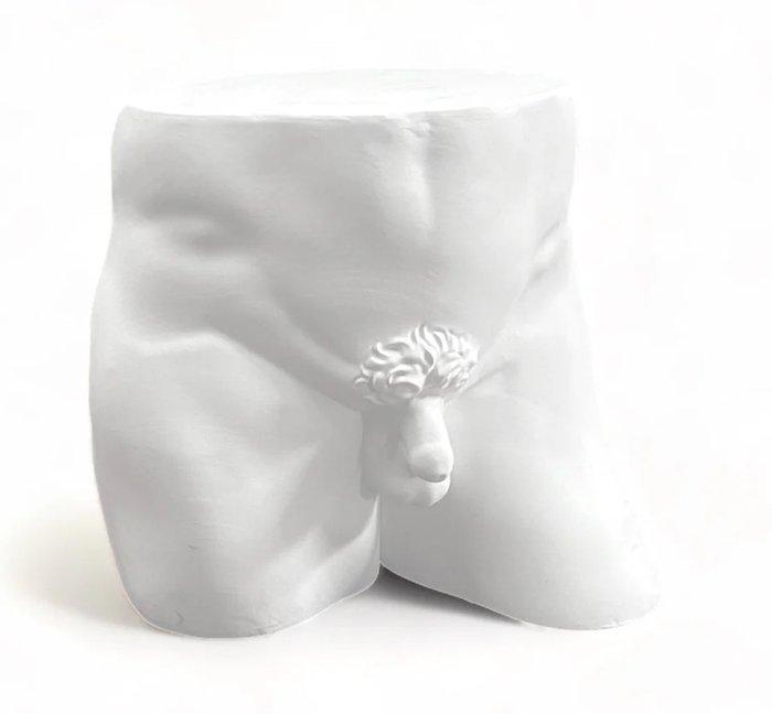 Seletti - Uto Balmoral - Kruk - Piece of me - Him - Hars, Antiek en Kunst, Antiek | Meubels | Stoelen en Banken