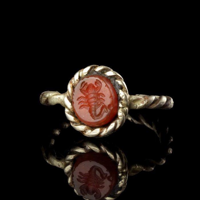 Oud-Romeins Zilver Zegelring met carneool schorpioen, Antiek en Kunst, Antiek | Overige Antiek