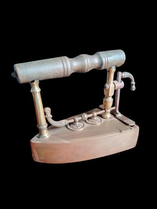 Strijkijzer - Messing - Oud strijkijzer, Antiek en Kunst, Antiek | Overige Antiek