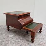 19e -eeuws Engels Bibliotheek trap - Bedside trap +