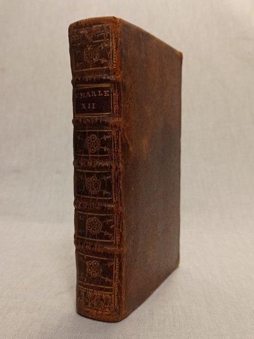 VOLTAIRE - Histoire de Charles XII. Roi de Suède. Par Mr de, Antiek en Kunst, Antiek | Boeken en Bijbels