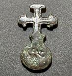 Middeleeuwen, kruisvaardersperiode Brons Krachtig kruis