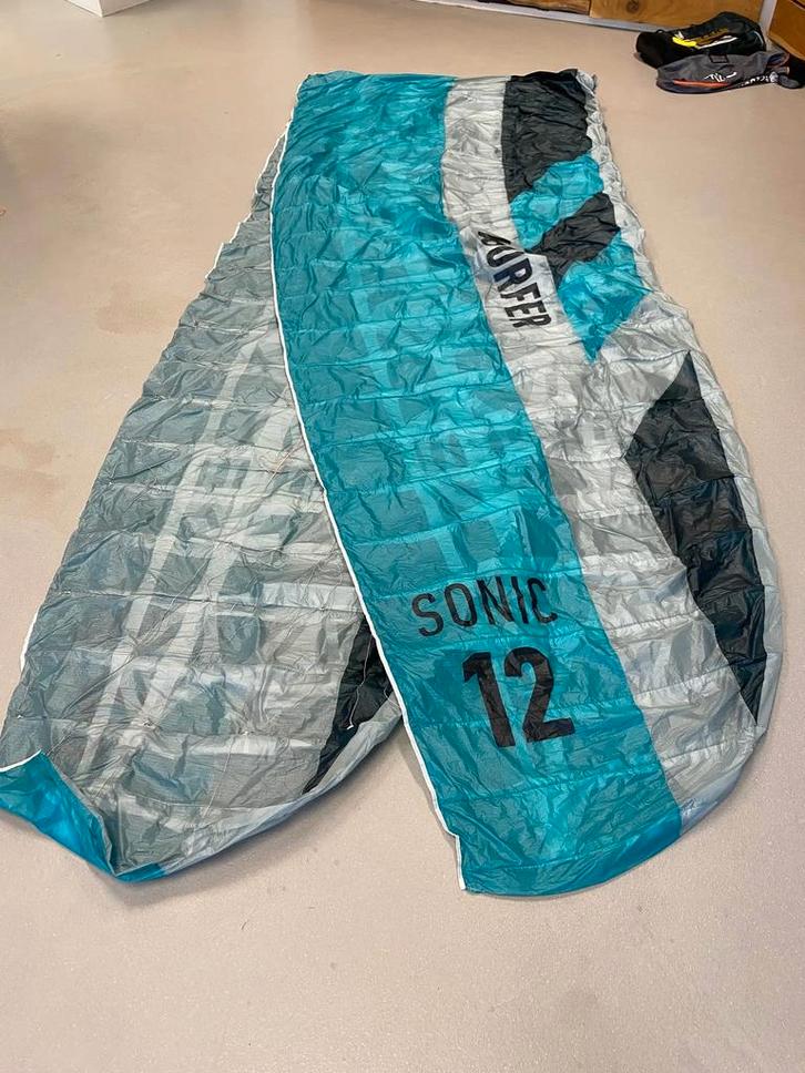 Flysurfer Sonic 4 12m in topstaat!, Watersport en Boten, Kitesurfen, Gebruikt, Ophalen of Verzenden