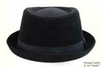 Porkpie hoed Hawkins ribfluweel zwart maat 57 en 59 nieuw, Kleding | Heren, Ophalen of Verzenden, Nieuw, Hawkins, Hoed