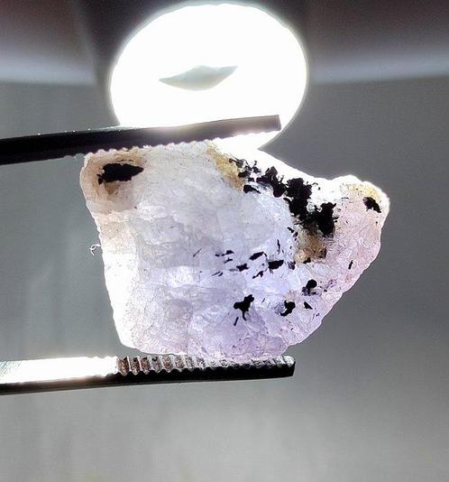 Natuurlijke onbewerkte tanzaniet - 46,75 ct- 9.35 g, Verzamelen, Mineralen en Fossielen