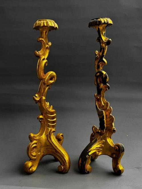 Kaarsenhouder (2) - Verguld hout - Rococo driepoot, Antiek en Kunst, Antiek | Meubels | Stoelen en Banken
