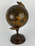 Decoratief ornament - Italië - Een decoratieve wereldbol
