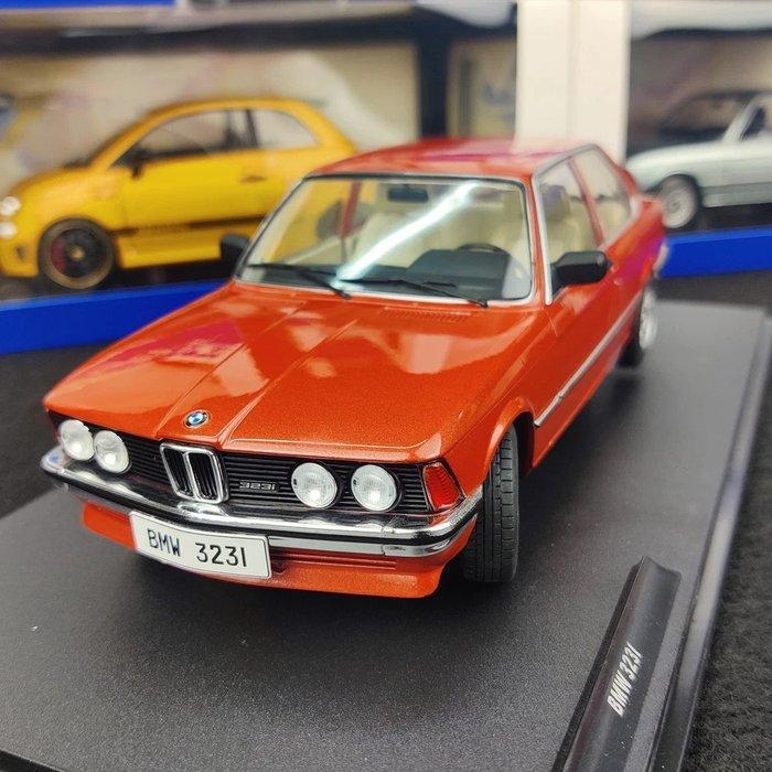 Solido 1:18 - Modelauto - BMW 323i, Hobby en Vrije tijd, Modelauto's | 1:5 tot 1:12