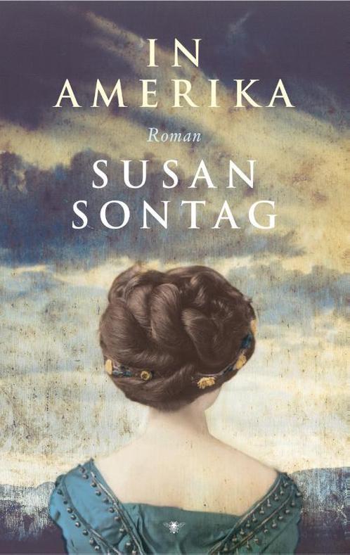 In Amerika 9789023418047 Susan Sontag, Boeken, Romans, Zo goed als nieuw, Verzenden