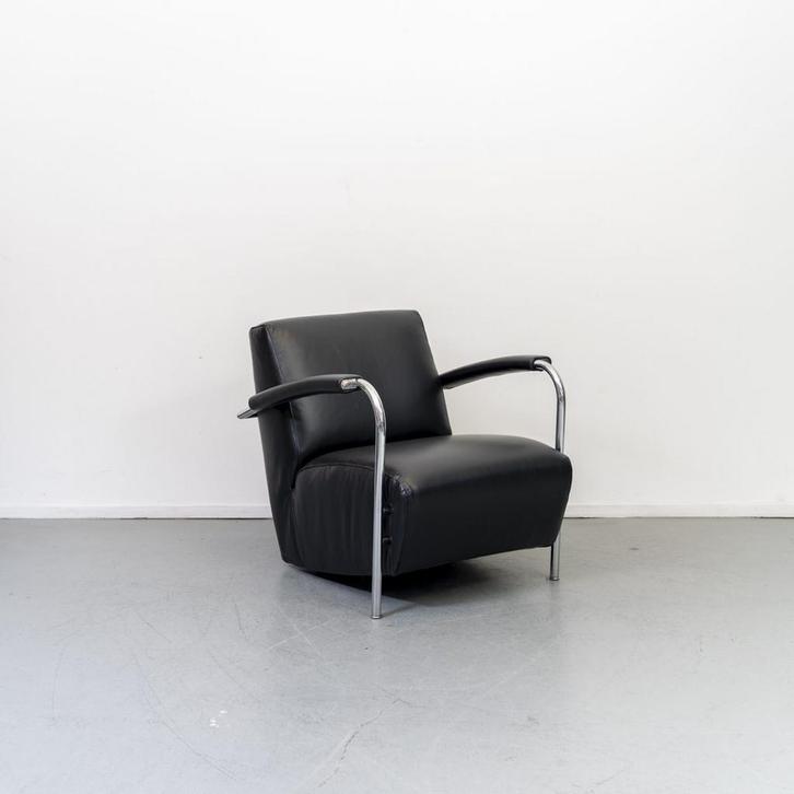 2x Leolux Scylla Fauteuil Laag Zwart Leder - Chroom, Huis en Inrichting, Fauteuils, 75 tot 100 cm, Zo goed als nieuw, 50 tot 75 cm