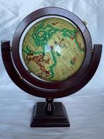 Globe - 1990-2000 - Vintage wereldkaart op houten structuur