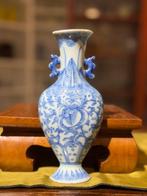 Blauwe en witte wandvaas -  - Porselein - China -, Antiek en Kunst
