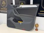 VW Tiguan portier bekleding 4-deurs rechts voor bj.2022, Gebruikt, Volkswagen