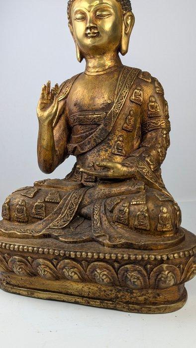 Groot standbeeld Boeddha zittend op lotustroon - Verguld, Antiek en Kunst, Antiek | Overige Antiek
