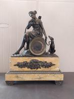 Figurale pendule Charles X - Gepatineerd brons - 1800-1850 -, Antiek en Kunst, Antiek | Klokken