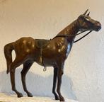sculptuur, Cheval en cuir et papier mâché - 48 cm - Leder -, Antiek en Kunst