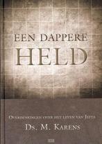 Een dappere held 9789033608421 Ds. M. Karens, Boeken, Verzenden, Zo goed als nieuw, Ds. M. Karens