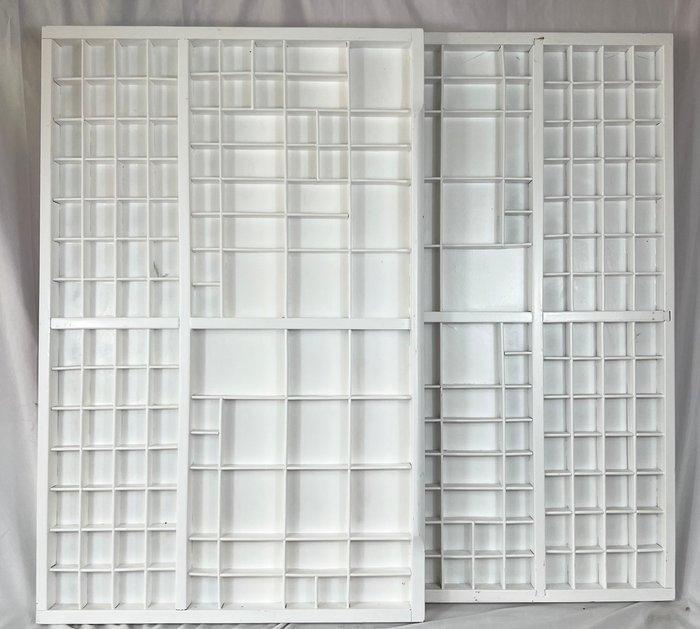 Rek - Hout - Twee grote houten letterbakken, Antiek en Kunst, Kunst | Designobjecten