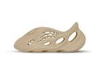 Yeezy Foam RNNR Clay Taupe, Nieuw