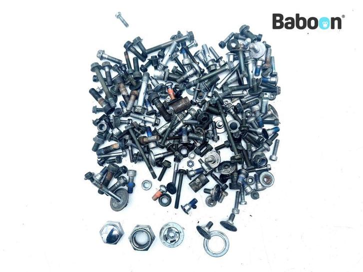 Bouten en Moeren Suzuki GSF 1200 Bandit 2001-2006 (GSF1200), Motoren, Onderdelen | Suzuki, Gebruikt, Verzenden