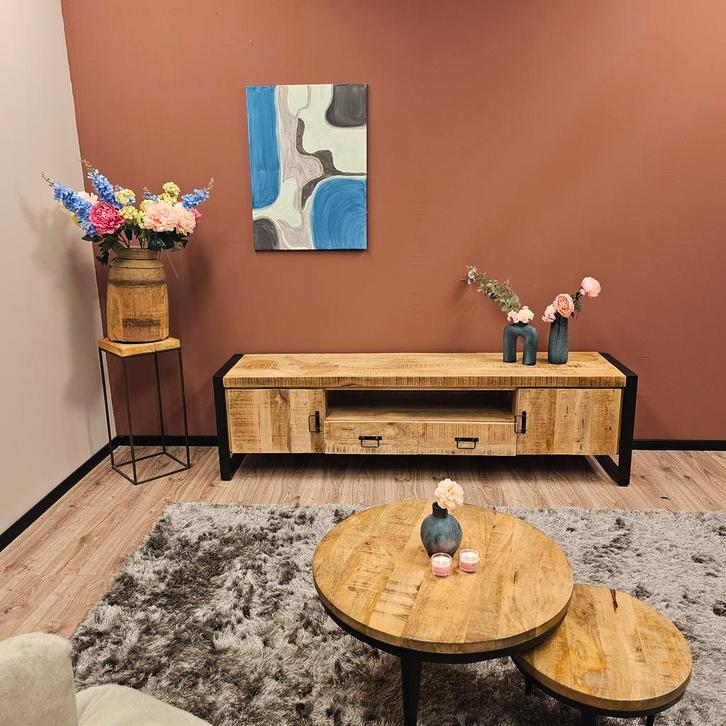 Britt Tv-Meubel  Mangohout | BLACK FRIDAY!! | 150cm | 200cm, Huis en Inrichting, Kasten | Televisiemeubels, 25 tot 50 cm, Nieuw