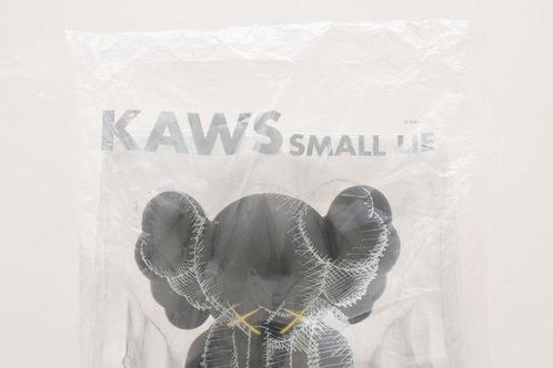 Kaws (1974) - Small Lie Black 2017, Antiek en Kunst, Kunst | Schilderijen | Modern