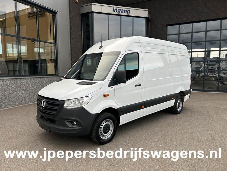 Zakelijke Lease |  Mercedes-Benz Sprinter 317 CDI L2 H2 Pro, Auto's, Bestelauto's, Onderhoudsboekje, Lease, Zwart, Automaat, Wit