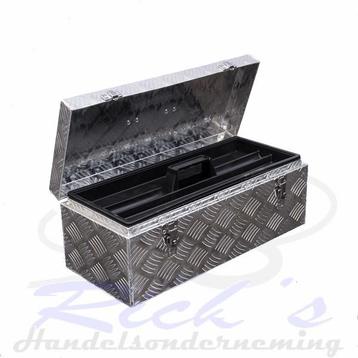 Opbergbox / gereedschapkist 570x245x220 mm beschikbaar voor biedingen