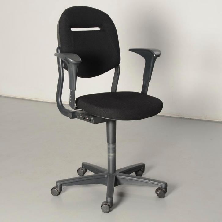 Ahrend 220 bureaustoel, zwart. 1D armleggers,, Zakelijke goederen, Kantoor en Winkelinrichting | Kantoormeubilair en Inrichting