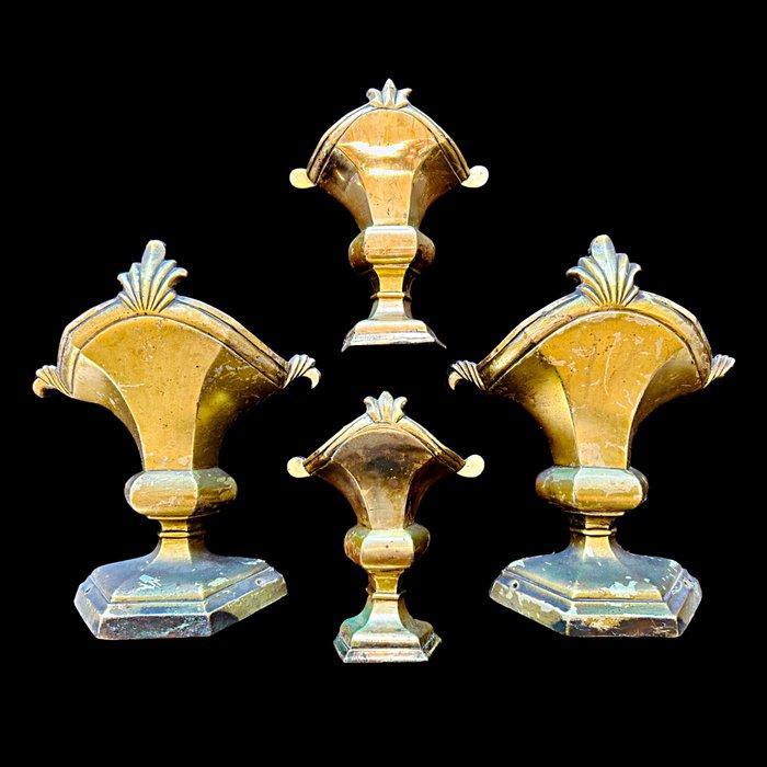 Set van vier wandhouders voor palmbladeren - Messing -, Antiek en Kunst, Kunst | Niet-Westerse kunst