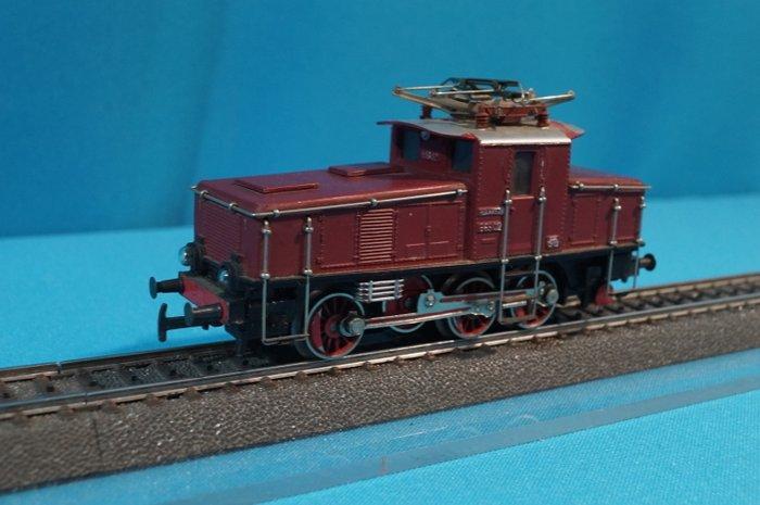 Märklin H0 - 3002 - Elektrische locomotief (1) - E 63 Bruin, Hobby en Vrije tijd, Modeltreinen | H0