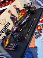 Bburago 1:18 - Modelauto - Red Bull RB19 #11 - Pole Position, Nieuw