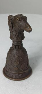 Tafelservies - tafelbel - Naar cesard - Tafelbel brons, Antiek en Kunst